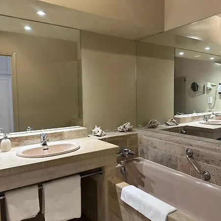 Le Soleil D'or Hotel